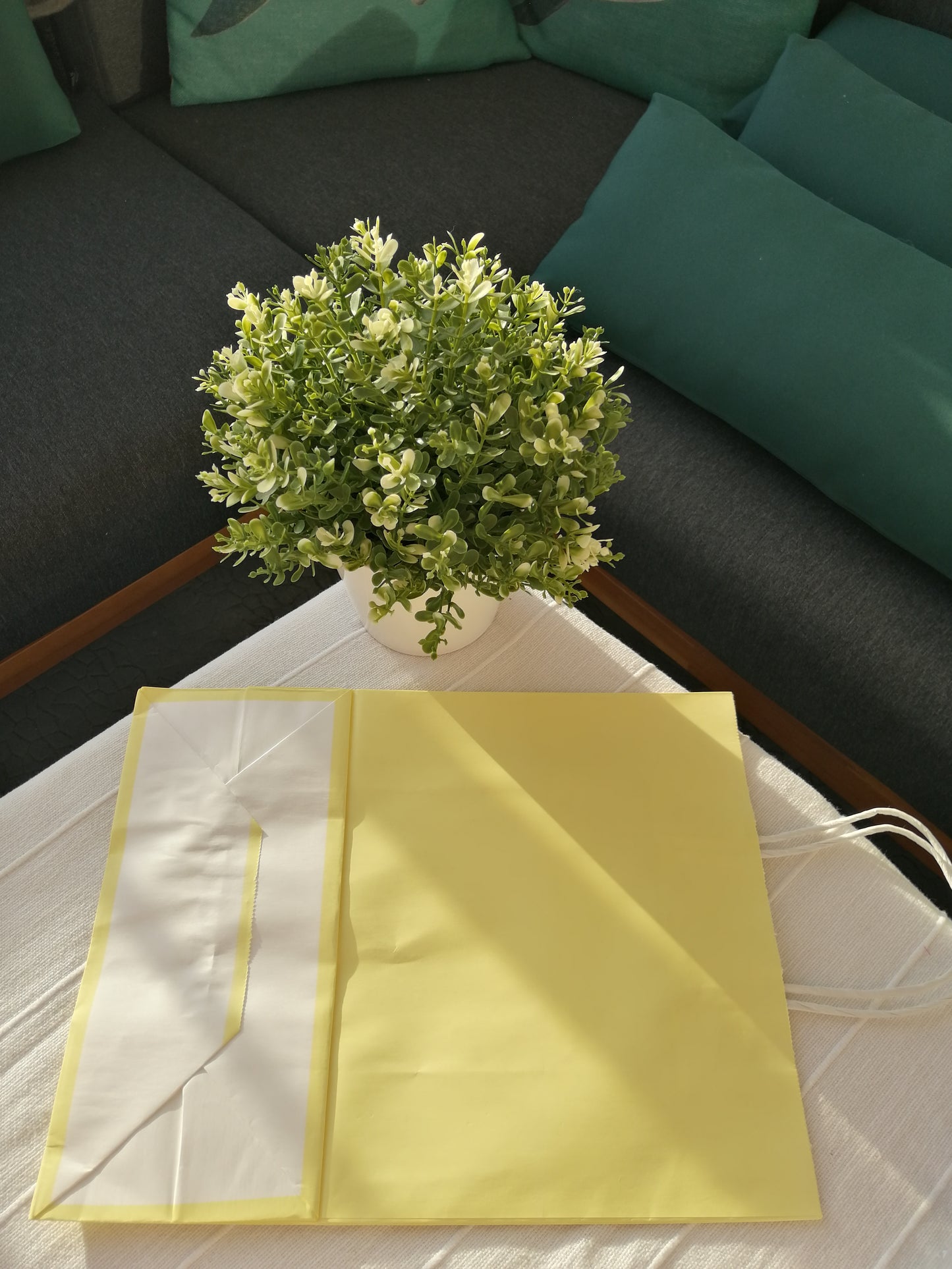 Sac papier jaune pastel L