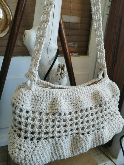 Bolsa em crochet feita à mão 👜